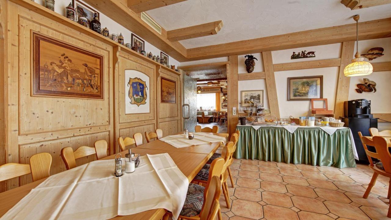 Landgasthof Falken Huttlingen Exteriör bild