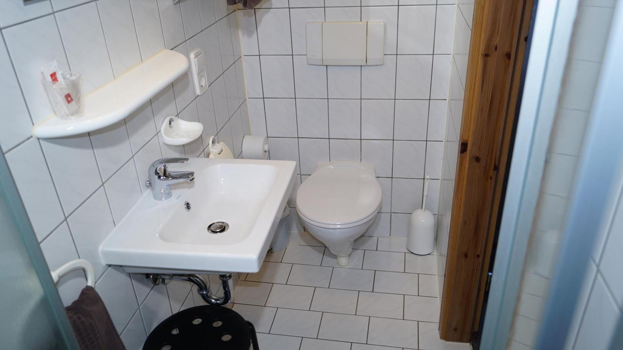 Landgasthof Falken Huttlingen Rum bild